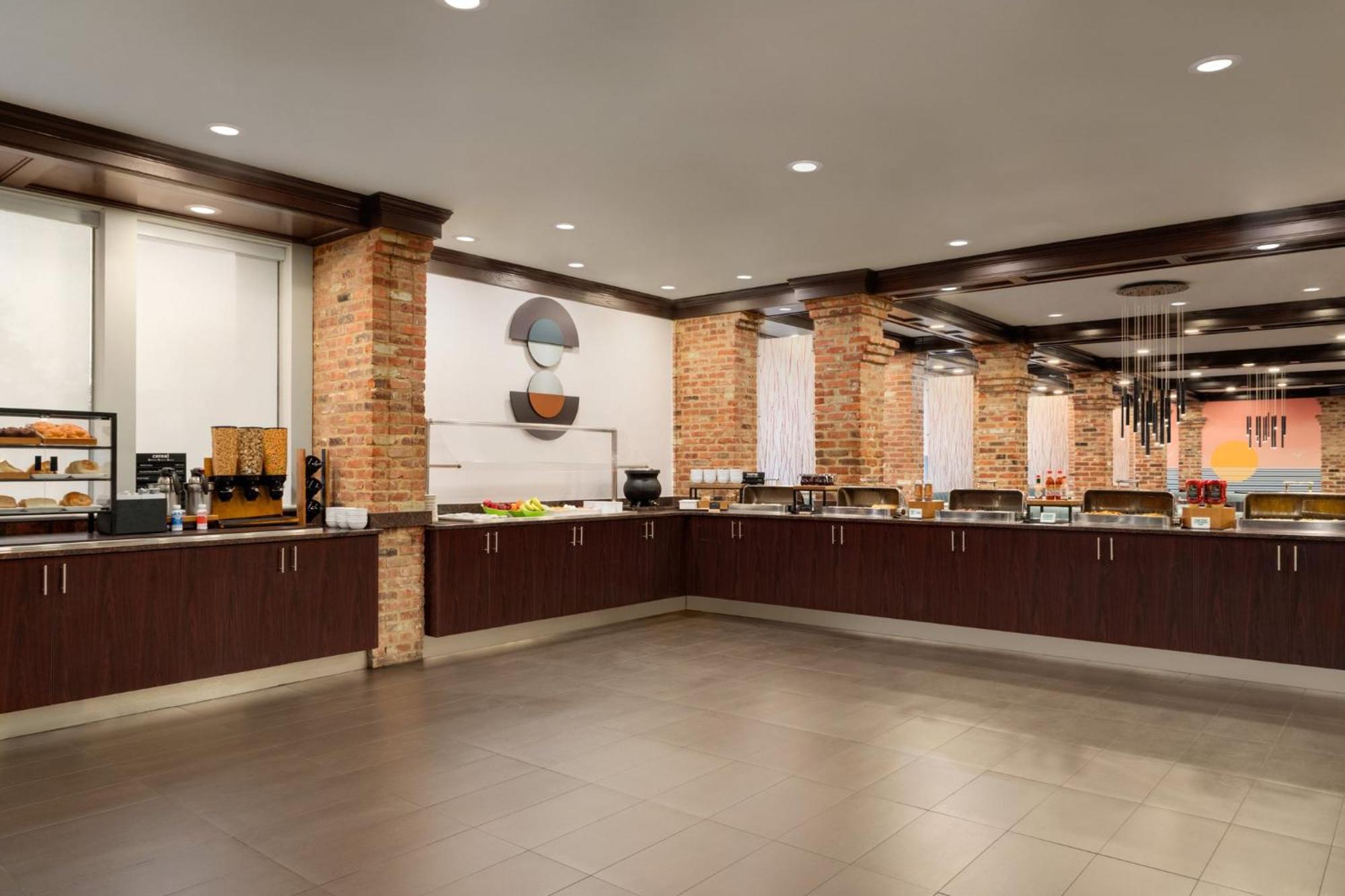Holiday Inn Virginia Beach - Norfolk By Ihg Exterior photo