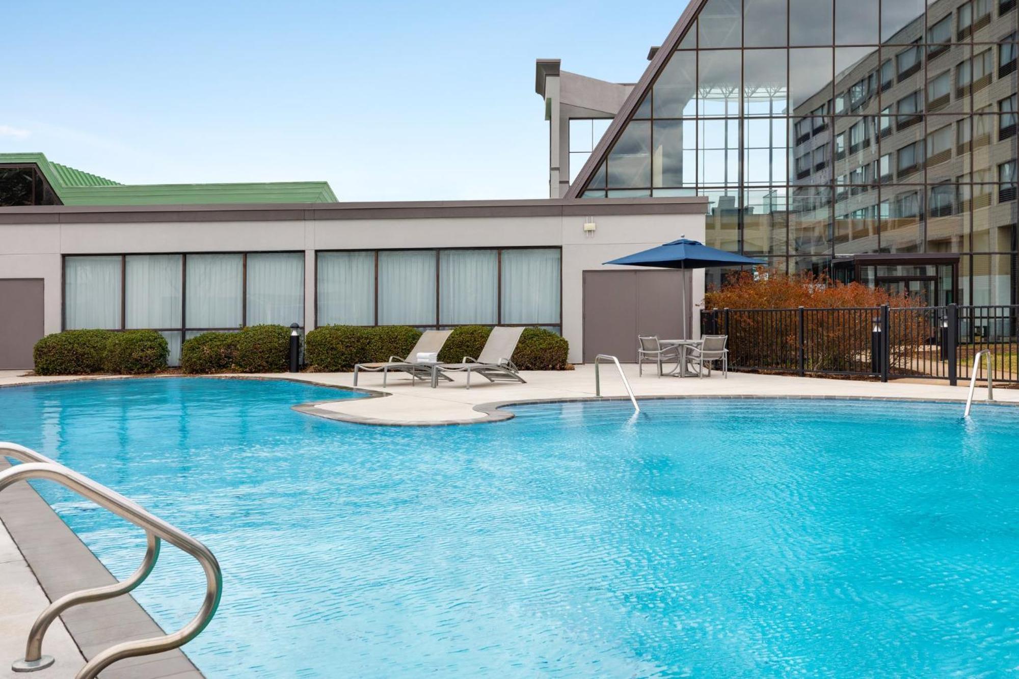 Holiday Inn Virginia Beach - Norfolk By Ihg Exterior photo