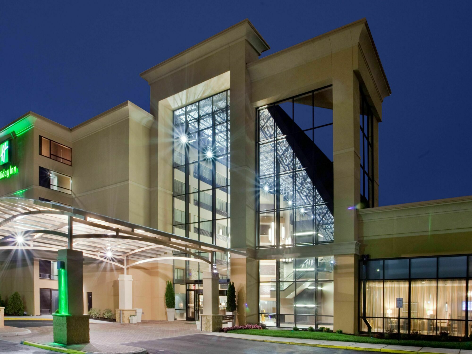 Holiday Inn Virginia Beach - Norfolk By Ihg Exterior photo