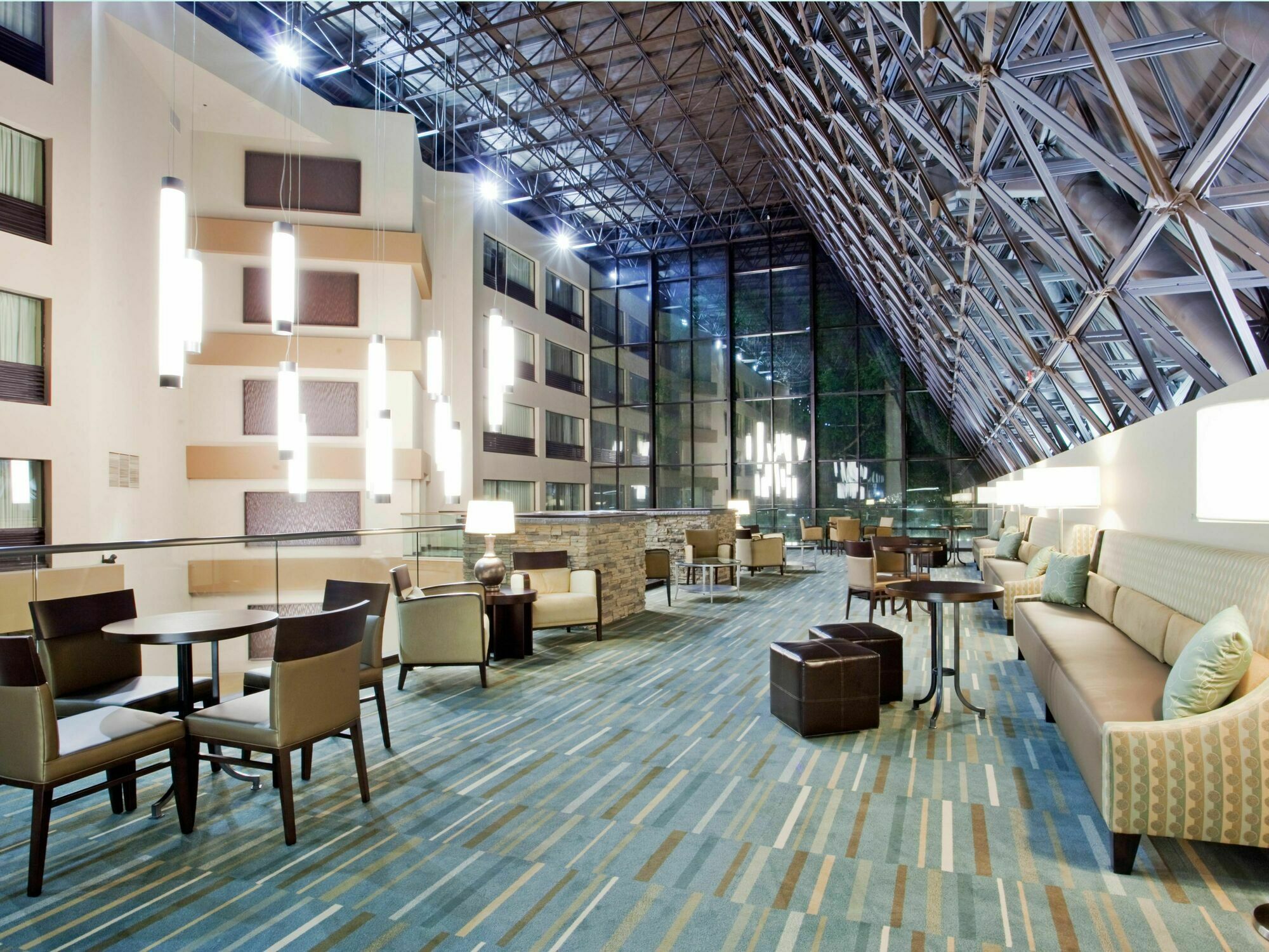 Holiday Inn Virginia Beach - Norfolk By Ihg Exterior photo